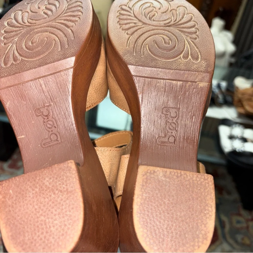 BOC by BORN , Natasha comfort Tan Women's Heels size 9